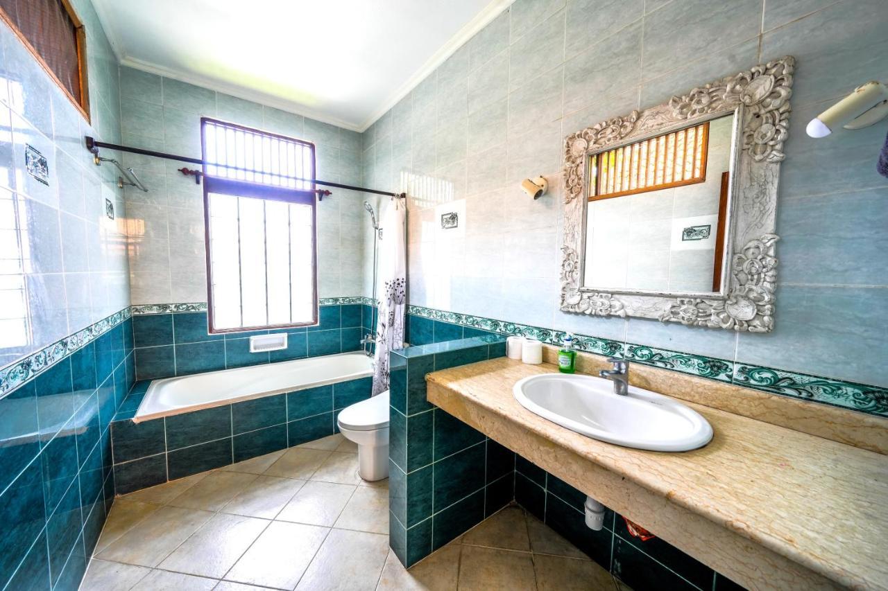 Villa Mica - Kuta - 5 Bedrooms - 5 Bathrooms - Great Location المظهر الخارجي الصورة